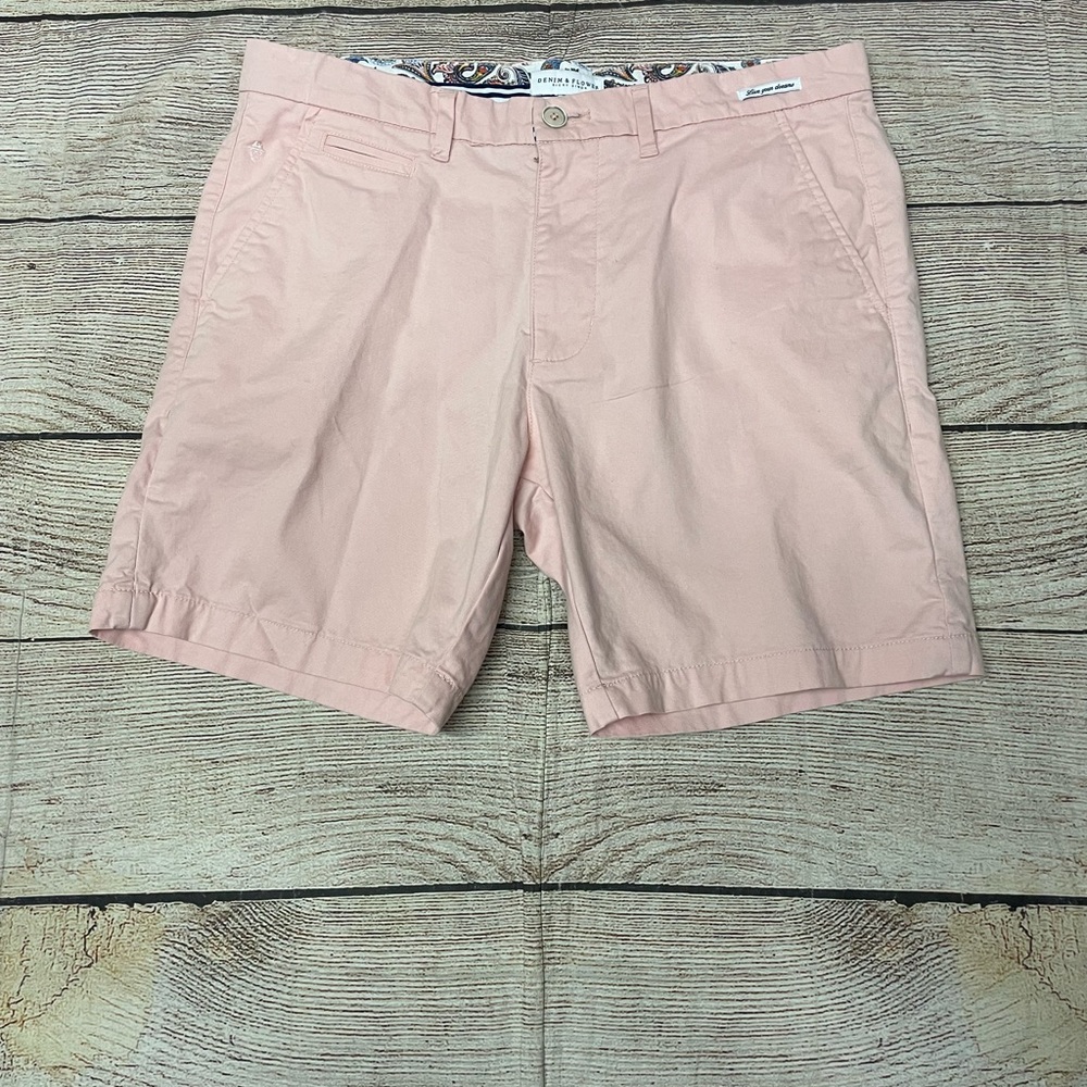 😍Denim and flower, white pink shorts, black front regular rise size 34